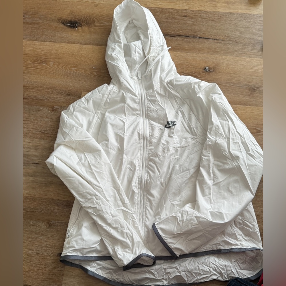 Nike White Hooded Jacket